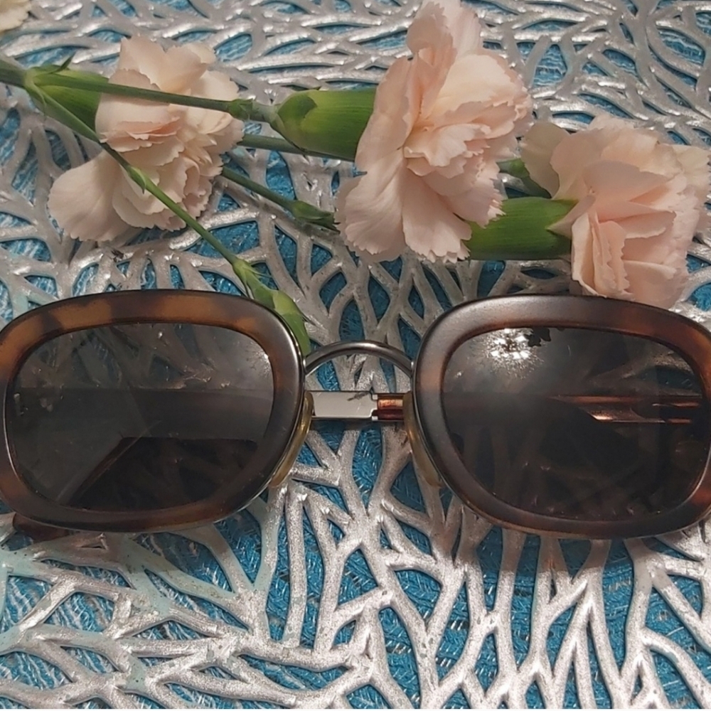 Stylish Vintage Moschino Tortoiseshell Sunglasses